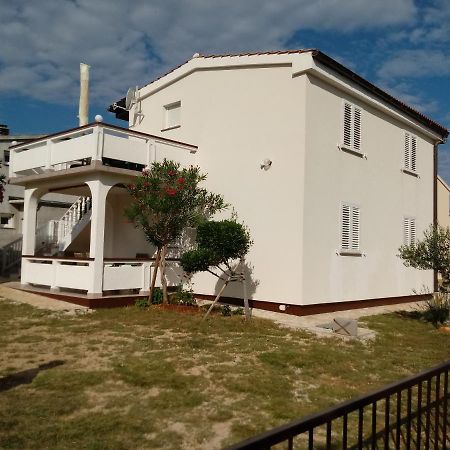 Apartmani Dokoza Vir Exterior foto