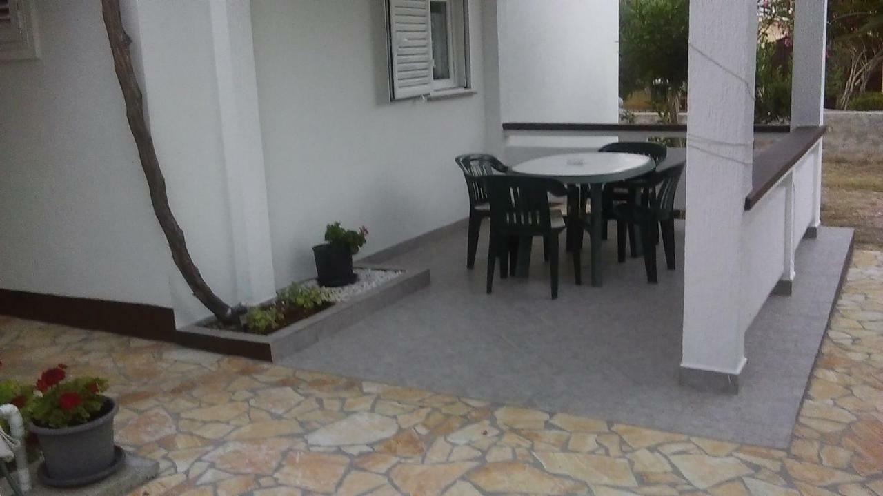 Apartmani Dokoza Vir Exterior foto